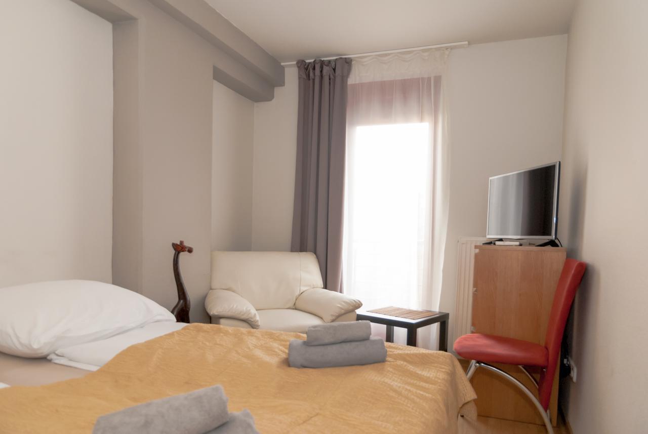 Anva House Hotel Будапеща Екстериор снимка