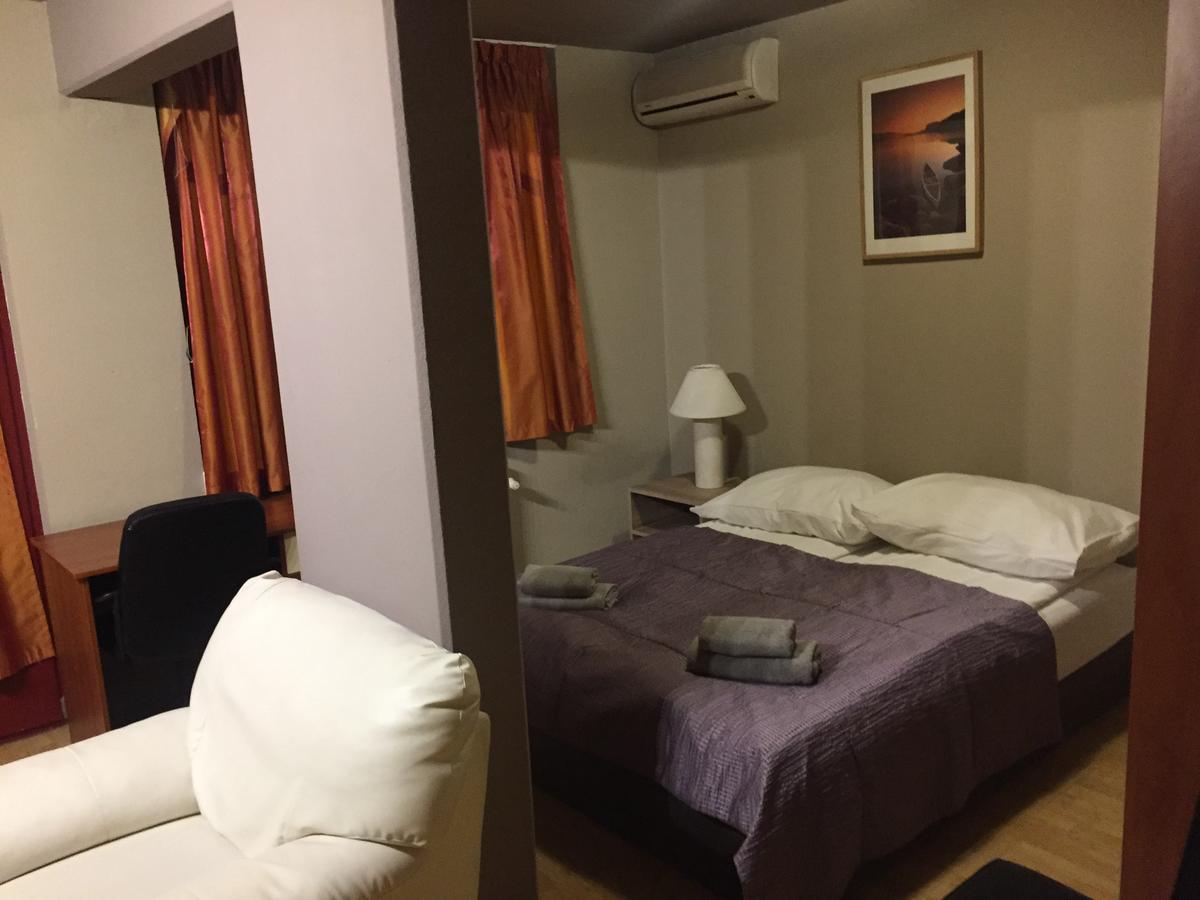 Anva House Hotel Будапеща Екстериор снимка